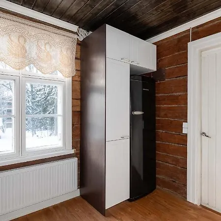 Maalaishuvila Wanha Virkailija Iittala Villa *