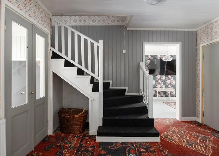 Maalaishuvila Wanha Virkailija Iittala Villa *